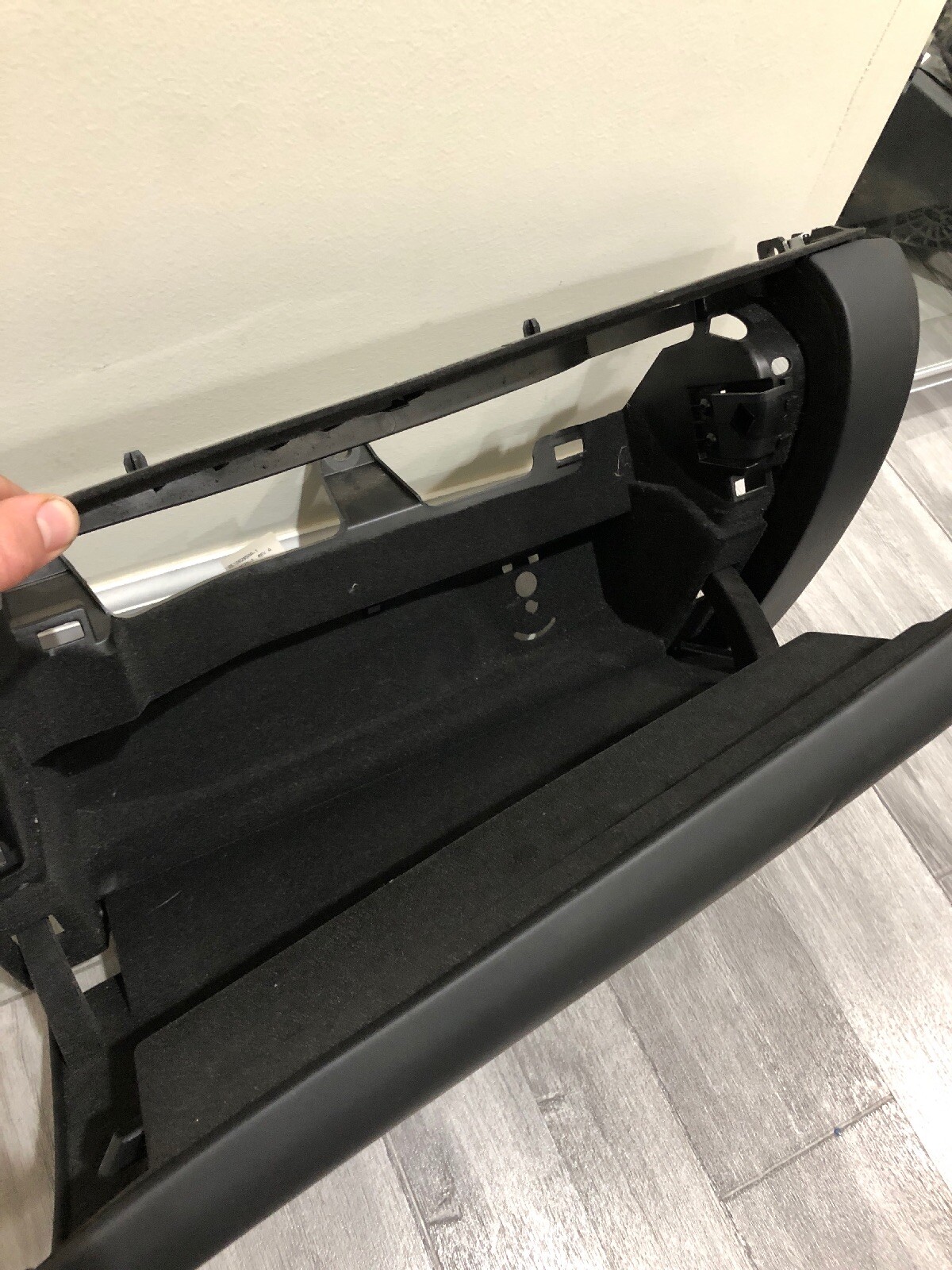 2014 2015 2016 2017 Maserati Ghibli SQ4 Dashboard Dash Glove Box Compartment OEM