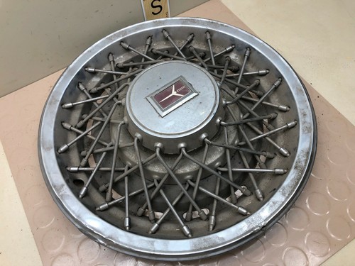 Vintage Wire Spoke Rim Wheel Cover HubCap #2 - Picture 2 of 10