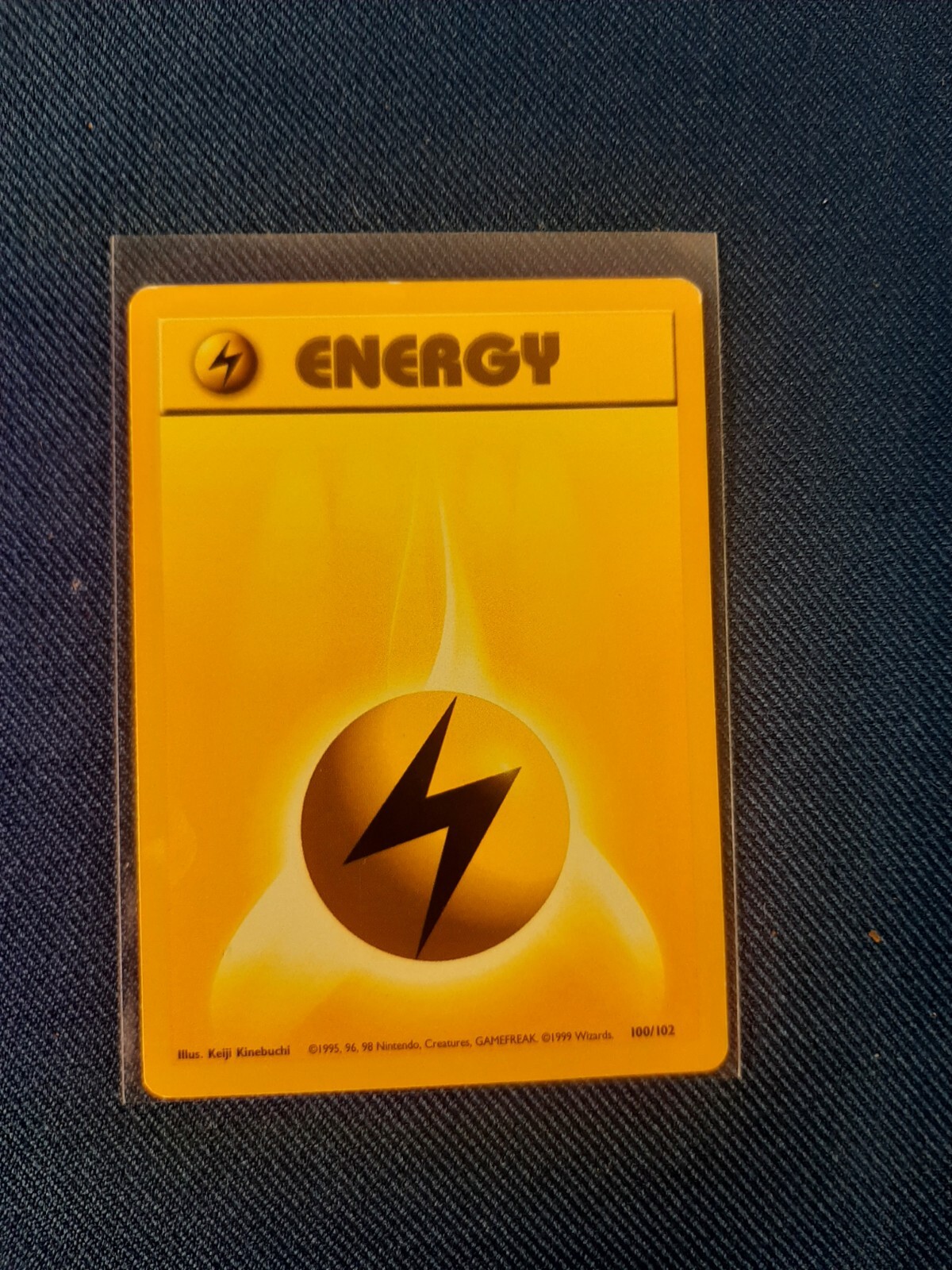 Lightning Energy 100/102 Base Set Unlimited Common Pokemon Card NM Condition