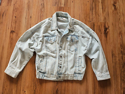 Stradivarius relaxed geschnittene Da.Jeansjacke, Gr.S   hellblau