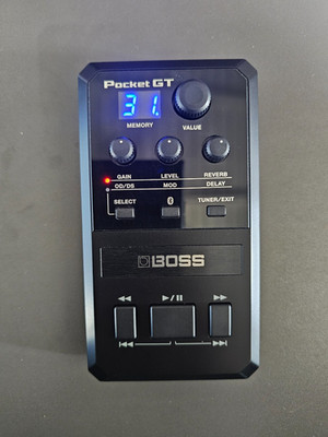 BOSS Pocket GT Guitar Effects Processor   Slightly Used   Original Box