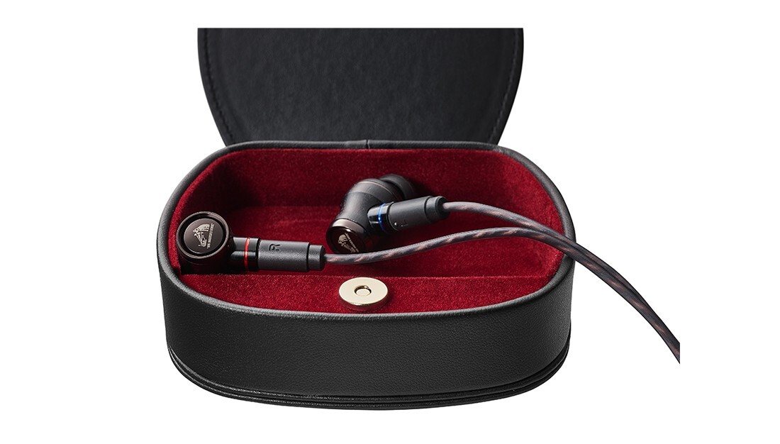 Preowned Victor JVC HA-FW1500 WOOD Series Earphone Re-cable Preowned Victor JVC HA-FW1500 WOOD Series Earphone Re-cable