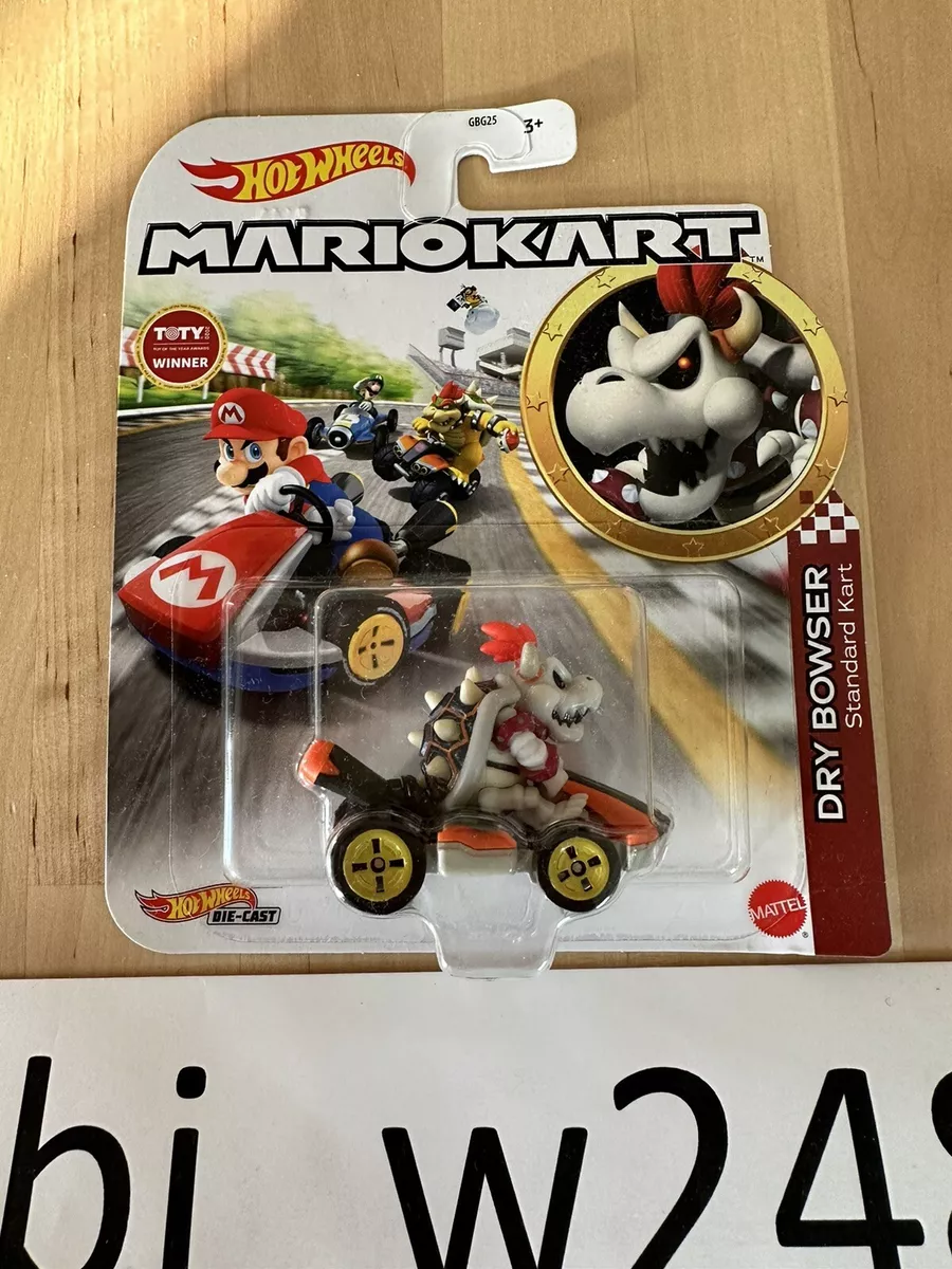 Hot Wheels Mario Kart Bowser with Standard Kart Racer