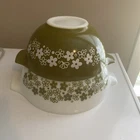 Pyrex Spring Blossom/Crazy Daisy Green Cinderella Mixing Bowl Set of 2 443 &442