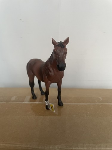 THOROUGHBRED MARE HORSE FIGURINES FIGURES NEW SEALED BOX OF 12 X HORSES RETIRED - Picture 15 of 15