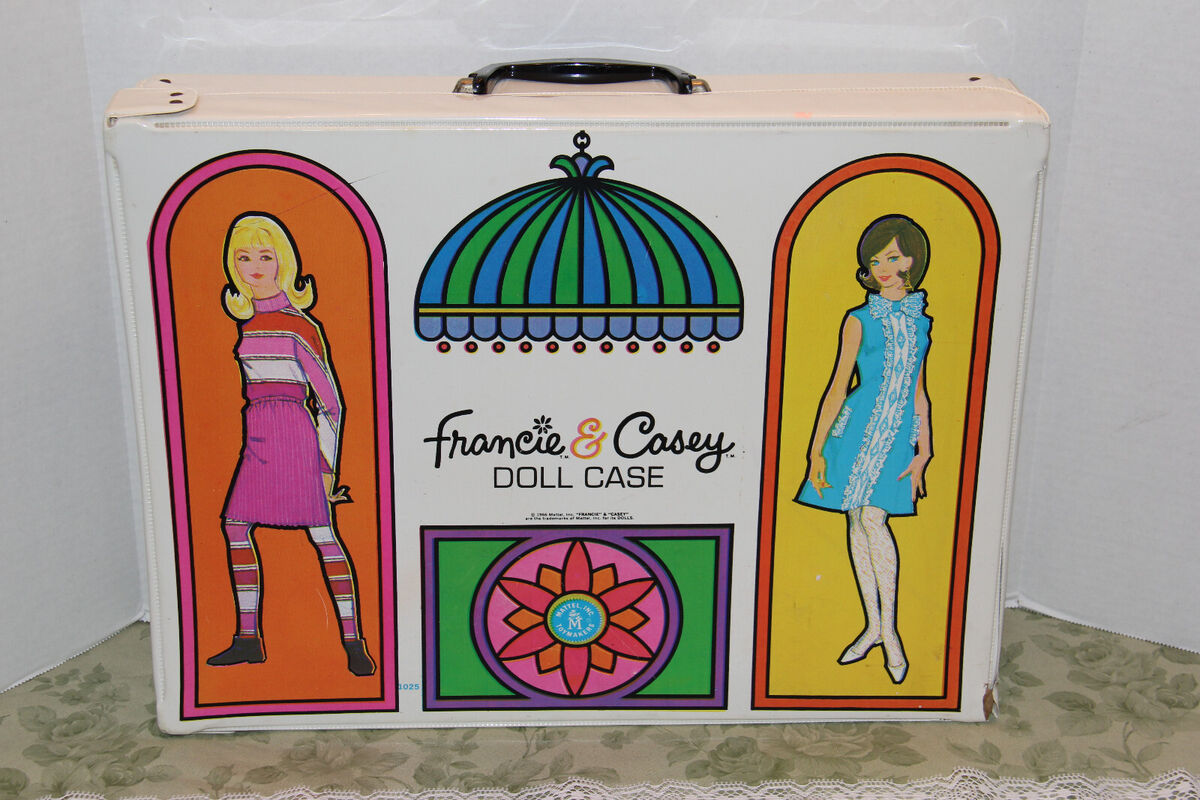 VINTAGE BARBIE FRANCIE & CASEY DOLL STORAGE DOLL CASE W VINTAGE BARBIE FRANCIE & CASEY DOLL STORAGE DOLL CASE W
