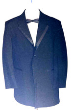 preowned, OSCAR DE LA RENTA 40S, black tux jacket, VGC