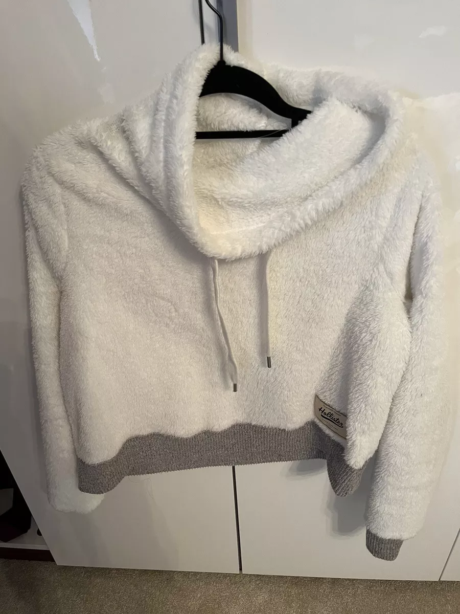 Hollister clearance fluffy hoodie