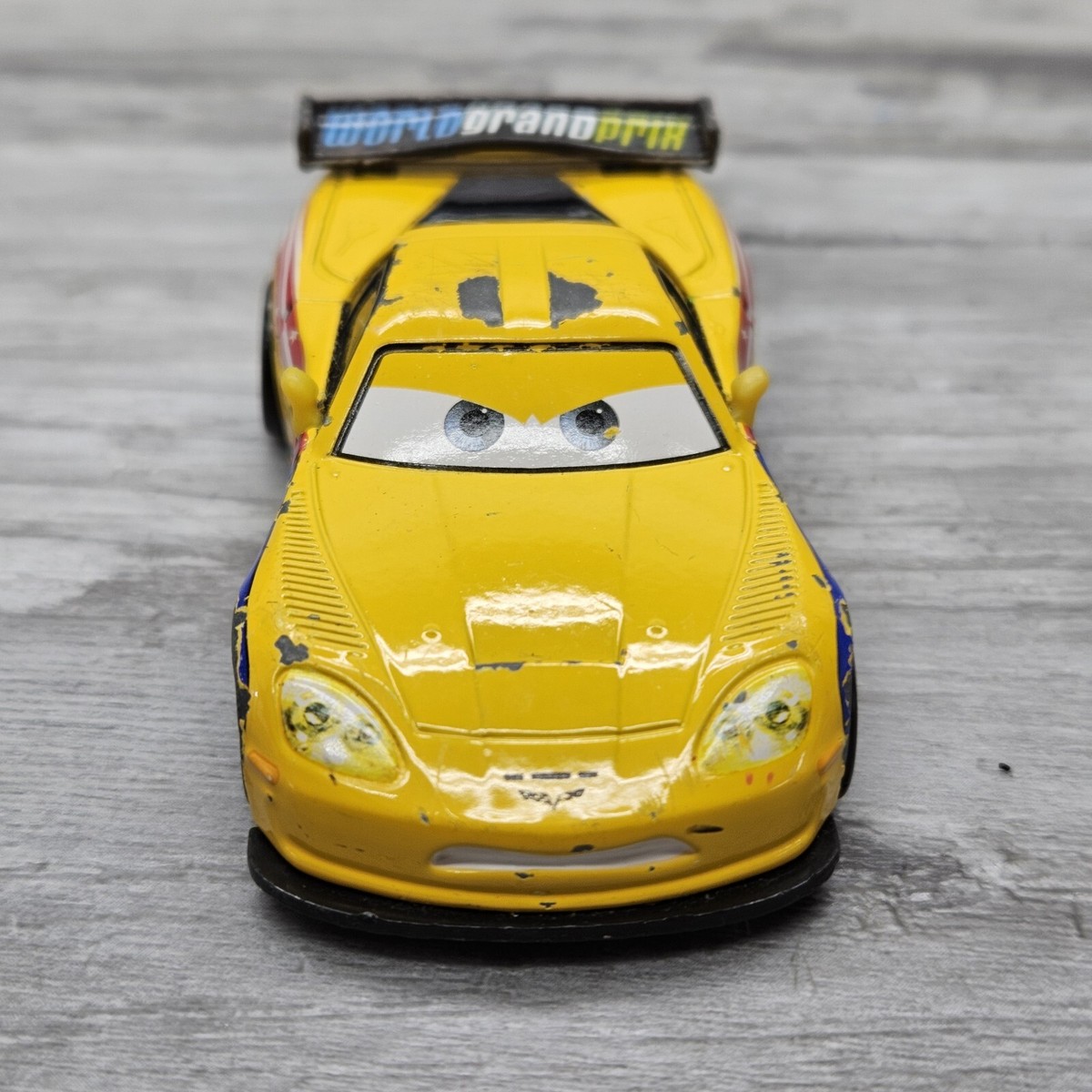 FIGURINE Jeff Gorvette Corvette Numéro 24 Cars DISNEY PIXAR