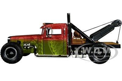 CUSTOM PETERBILT TOW TRUCK 