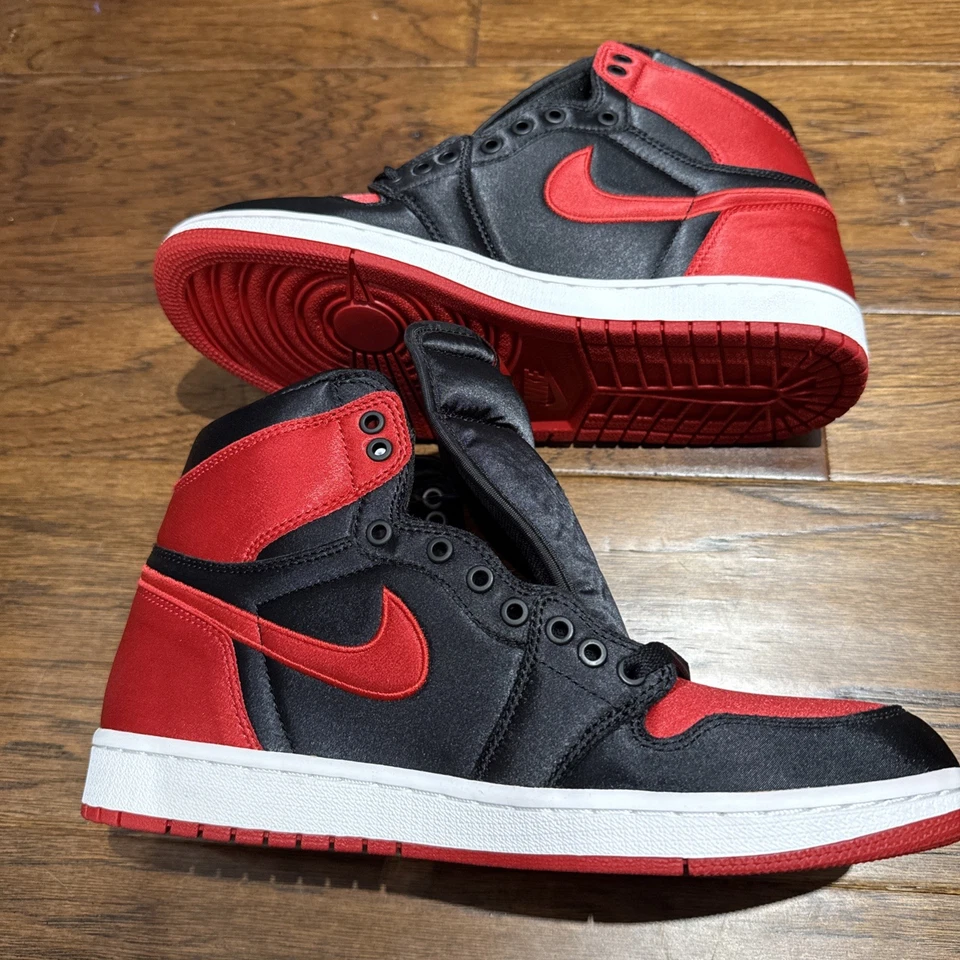 Talla 9.5 - Air Jordan 1 Retro OG SE 2016 Alto Satén Prohibido Foto 2 de 4