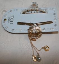 SHELL  BOW shaped set of 2 hair barrettes Gold tone metal Faux pearl Charms NWT