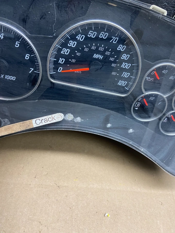 2002 to 2004 GMC Envoy Speedometer Cluster Gauge Oem T9181 DG - Image 3 of 4