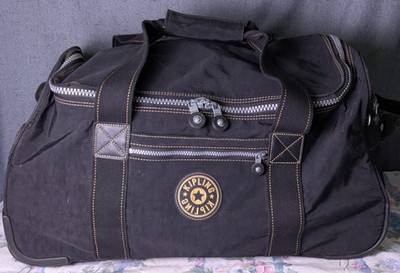 Kipling Rolling Duffle Bag Lightweight Wheeler Luggage Travel Carry-On Suitcase
