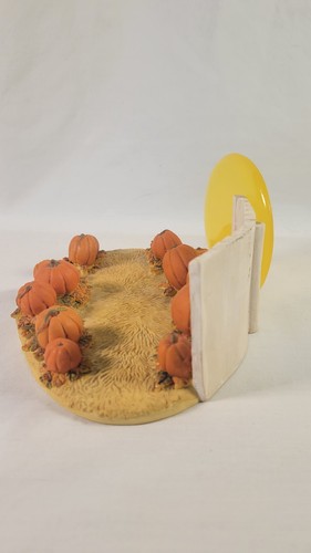 Hallmark Peanuts Linus And The Great Pumpkin Patch Halloween Display Decor - Picture 5 of 13