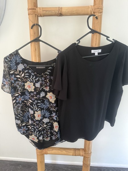 Jacqui E Preview Tops Women’s Size 12 X2 Black And Floral Tee Shirts Dressy