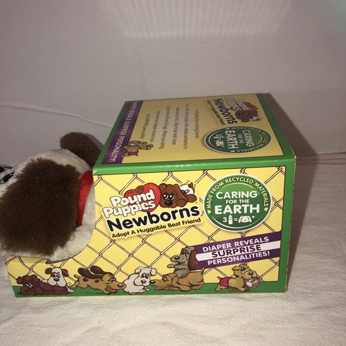 2023 Hasbro Pound Puppies Newborn Plush White w/Brown Spots New In Box - Picture 3 of 7