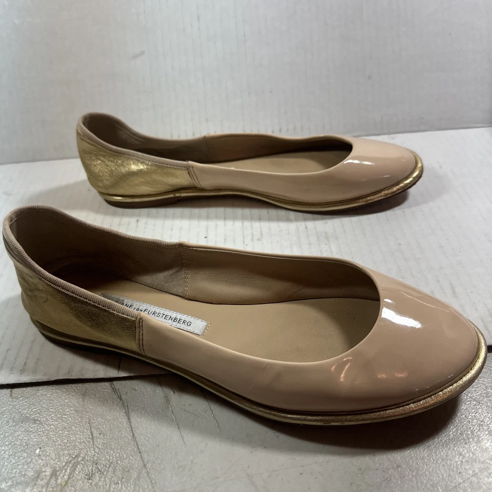 Bailarina plana Diane Von Furstenberg charol de ballet oro desnudo 7,5 M Foto 4 de 4