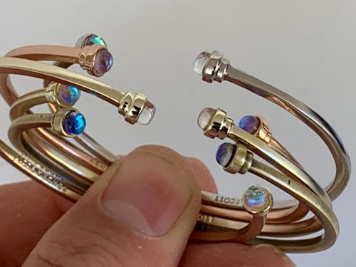 LADIES COSTUME JEWELLERY KENDRA SCOTT BANGLES + OTHER BANGLES - Picture 3 of 21