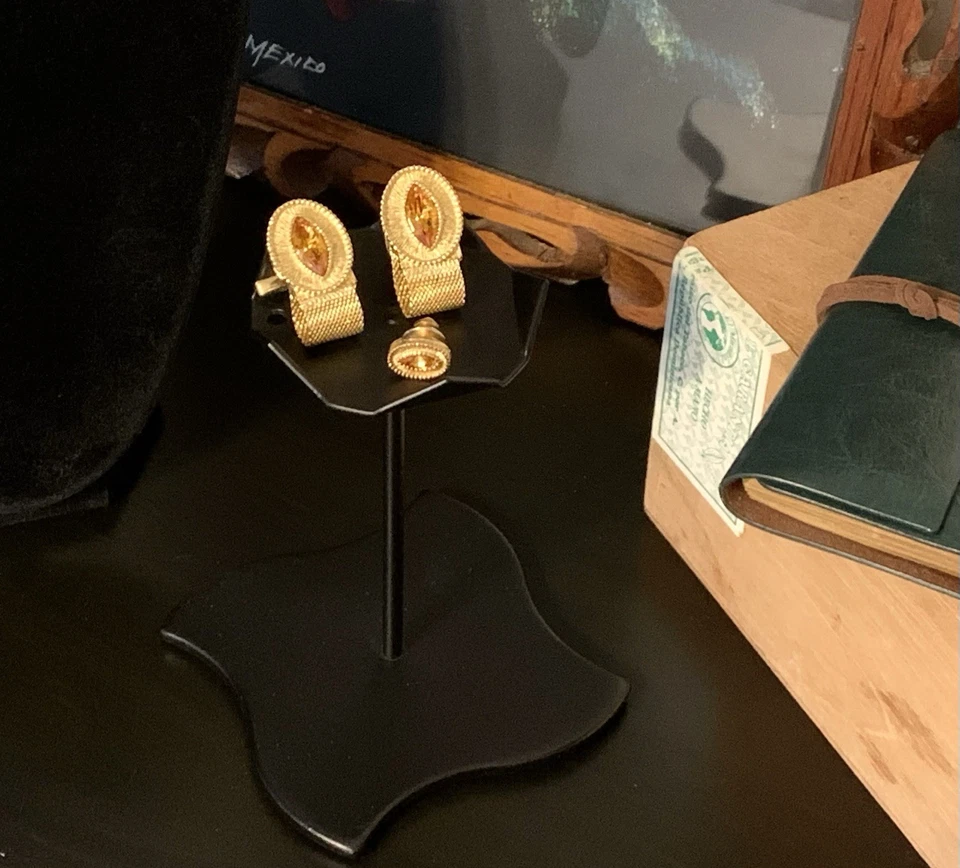 Gemelos y pasador de corbata vintage tono dorado con centro de mesa de gema de color ámbar R8 Foto 4 de 4