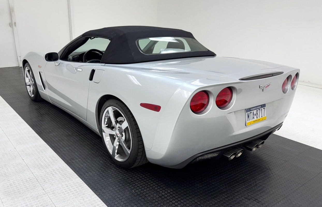 2010 Silver Ice Metallic Chevrolet Corvette   | C6 Corvette Photo 5