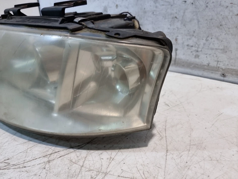 Faro delantero izquierdo pasajero audi a6 n/s lámpara halógena 2003 mk2 oem 4b3941003k Foto 2 de 4