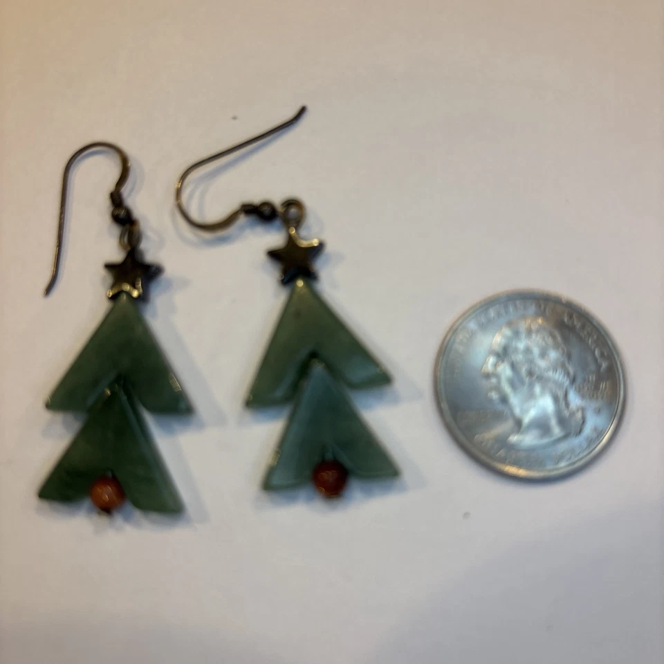 Brincos perfurados de árvore de Natal de jade - Imagem 3 de 3