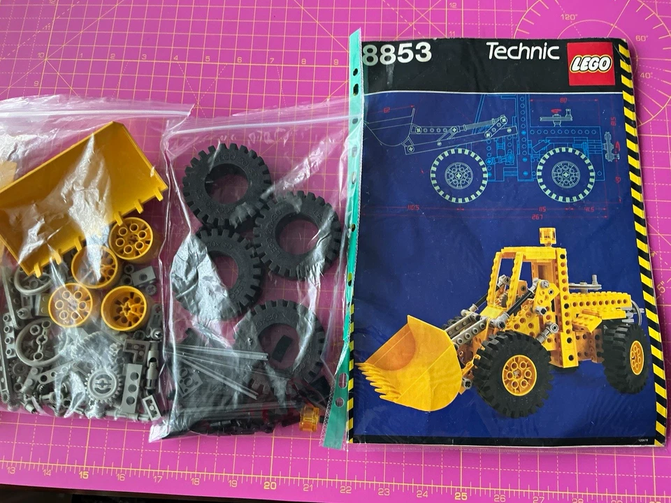 LEGO Technic Front-End Loader Set 8853 Yellow w/Instruction Manual, photo 1 of 5