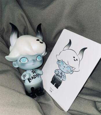 正規品　DIMOO WORLD MEGA JUST DIMOO x SmileyWorld 1000% Limited Figure – TOYSEZ