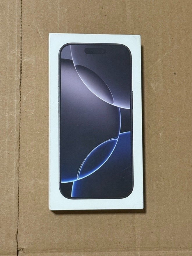 Apple iPhone 16 Pro - 128GB - Black Titanium (Factory