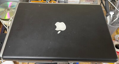 Apple MacBook BLACK 13-inch May 2007 2.16GHz Intel Core 2 Duo
