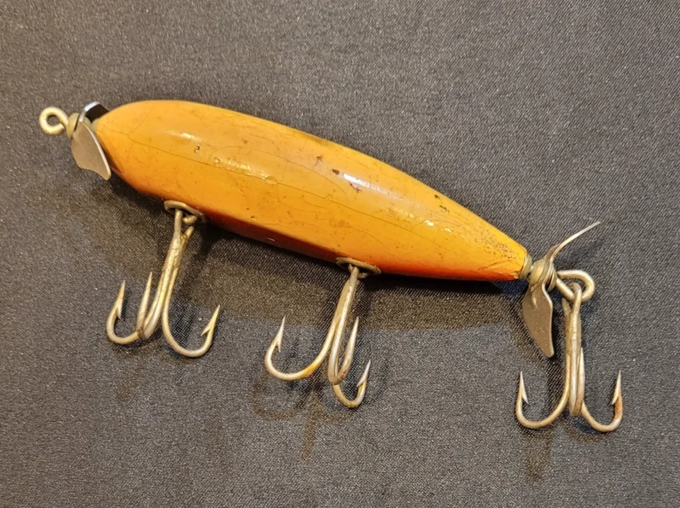 Señuelo de pesca de madera vintage Creek Chub Minnow lesionado 3,75" ojos de vidrio Foto 3 de 4