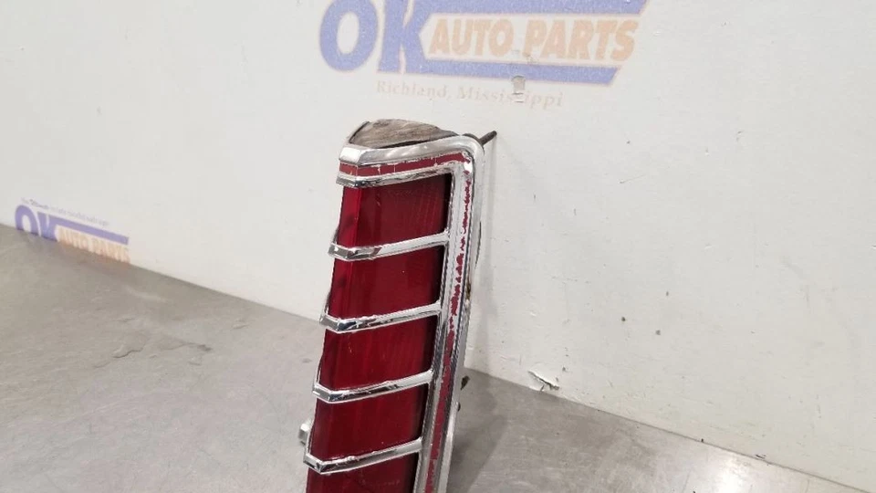 1979 LLINCOLN MARK V ЗАДНИЙ ФОНАРЬ ПРАВЫЙ ПАССАЖИР - Изображение 4 из 4