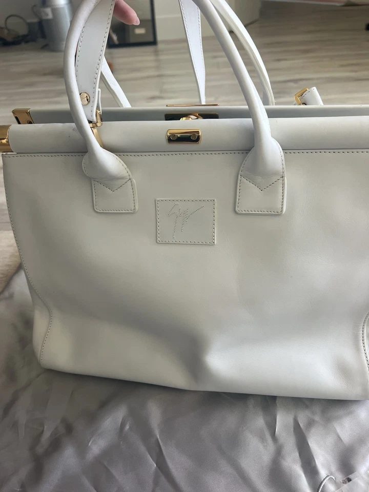 Gorgeous NEW! Giuseppe Zanotti White w Gold Leather Womens Handbag Tote! $1,395 - Image 2 of 4