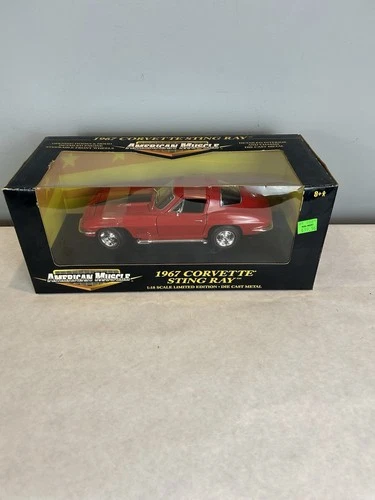 ERTL AMERICAN MUSCLE 1967 CORVETTE STING RAY FACTORY SEALED BOX 1/18 Red