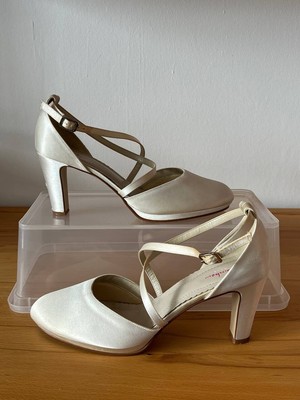 Rainbow Club Damen Brautschuh Olaila – Elfenbein Satin, 7.5 Cm Absatz, Mit Kreuzbändchen, Bequem & Elegant