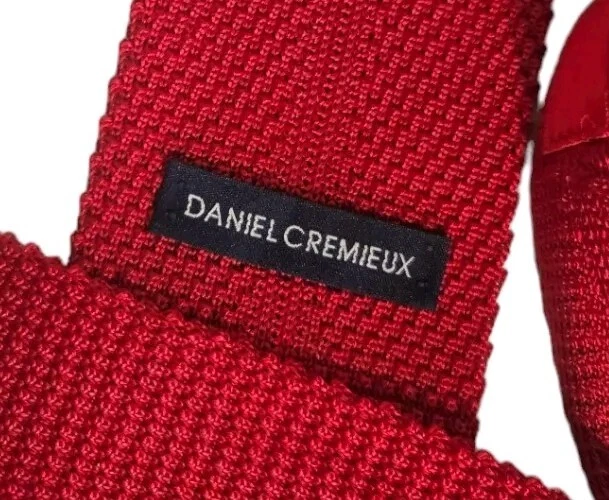 Corbata tejida 100 % seda roja lisa DANIEL CREMIEUX para hombre DANIEL CREMIEUX W:2,5" USADA EN EXCELENTE ESTADO Foto 2 de 4