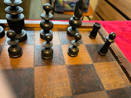 Altes Schachspiel Dame Mühle Schachfiguren Handarbeit aus Holz - Bild 4 von 11