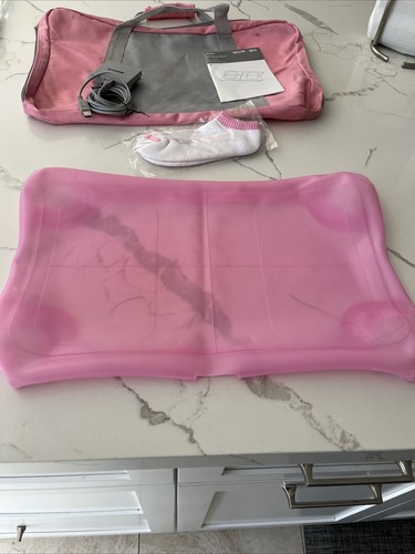 Wii Fit Balance Board Piel Rosa y Estuche de Viaje + Batería Recargable +++ - Imagen 4 de 7