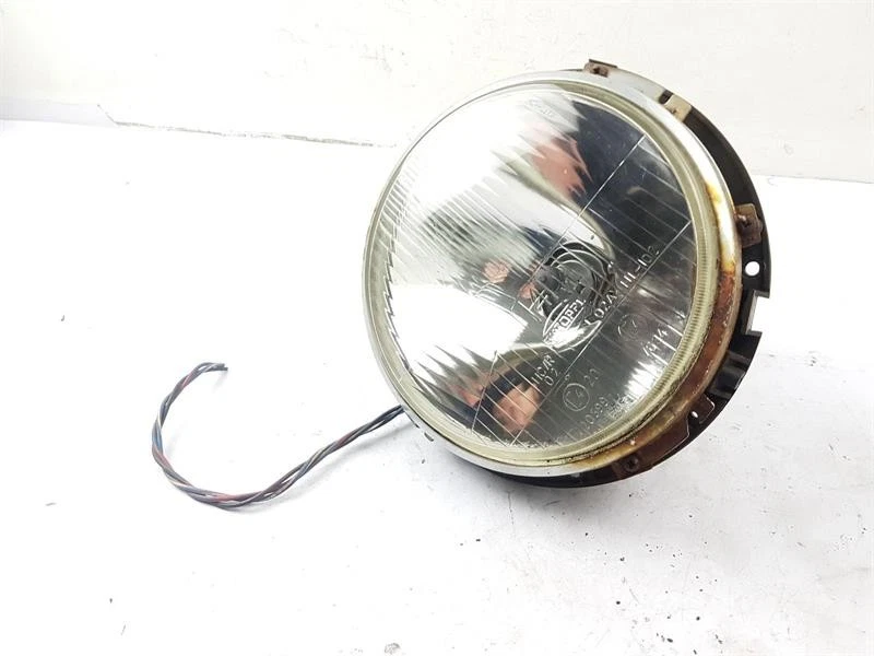 1984-1990 L315 LAND ROVER DEFENDER 90 HEADLIGHT RH DRIVER SIDE - Image 3 of 4