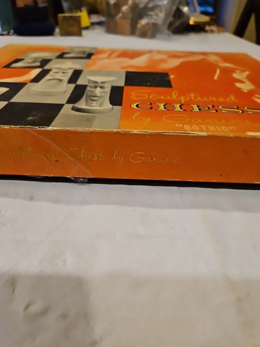 De colección 1957 Ajedrez Esculpido por Ganine Edición Salón Gótico #1475 Falta Pata Blanca - Imagen 3 de 18