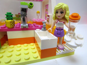 Lego 41035 Friends Heartlake Juice Bar 100% Comp  w/ Instructions & Figs Vintage