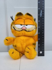Garfield Dakin 1981 Plush With Wide Sleepy Eyes And A Slight Smirk 10in.