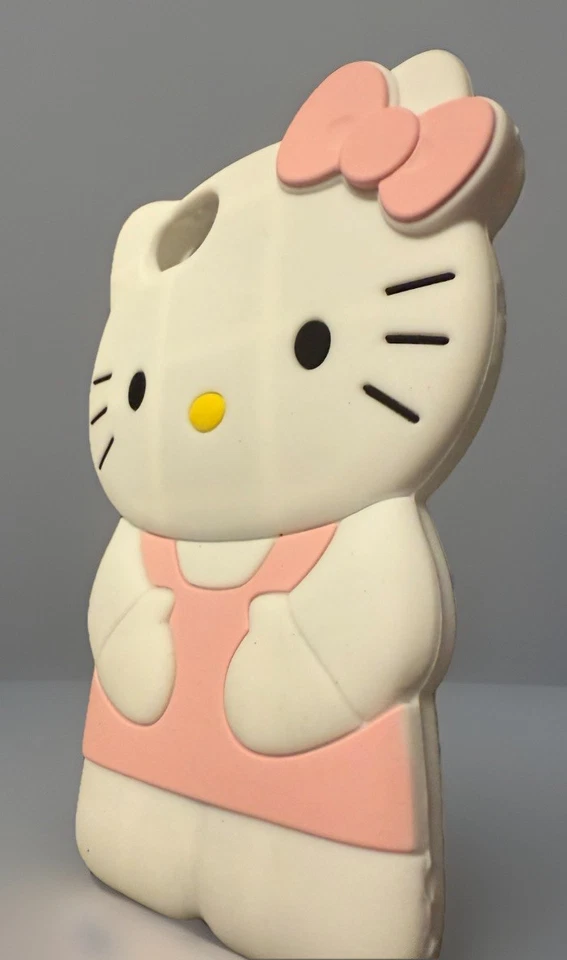 NEW W/ TAG Hello Kitty 3D iPhone SE 2020/SE 3 2022 Pink White iPhone 7/8 Cover - Image 2 of 4
