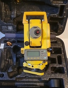 Topcon GPT-3103W Total Station - For Parts Or Repair