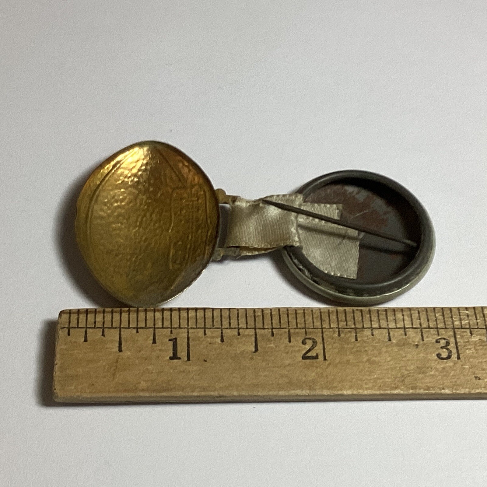 VTG RARE OHIO STATE CELLULOID PINBACK BUTTON W/DANGLE EMBOSSED BRASS FOOTBALL