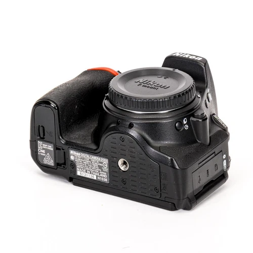 Nikon D5600 schwarz gebraucht Zustand Gut - Bild 3 von 5