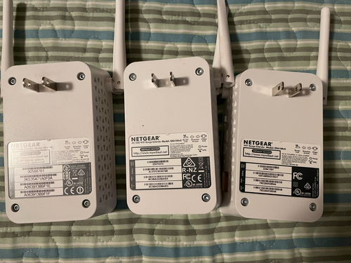 5 Netgear wifi extenders 1 TP-LINK TP-WA855re, 1 D-LINK DAP-1620 Extender - Afbeelding 7 van 9