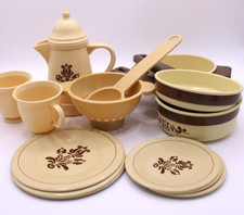 14 piece PFALTZGRAFF VILLAGE Ohio Art Childs Toy Metal plastic dishes USA EUC