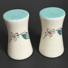 Vintage 1960’s Mid Century Royal Windsor Salem Biscayne Salt & Pepper Shaker Set